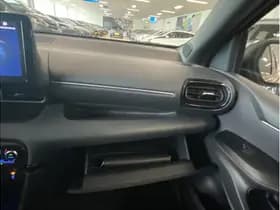 Toyota Yaris 1.5 Hybrid Executive thumbnail 35