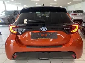 Toyota Yaris 1.5 Hybrid Executive thumbnail 8