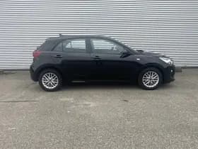 Kia Rio thumbnail 5