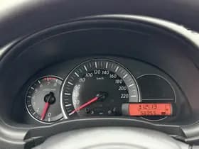 Nissan Micra thumbnail 14