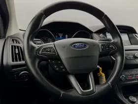 Ford Focus thumbnail 16