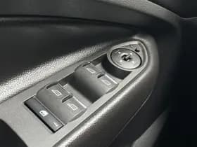 Ford Kuga thumbnail 23