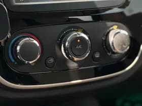 Renault Captur thumbnail 21