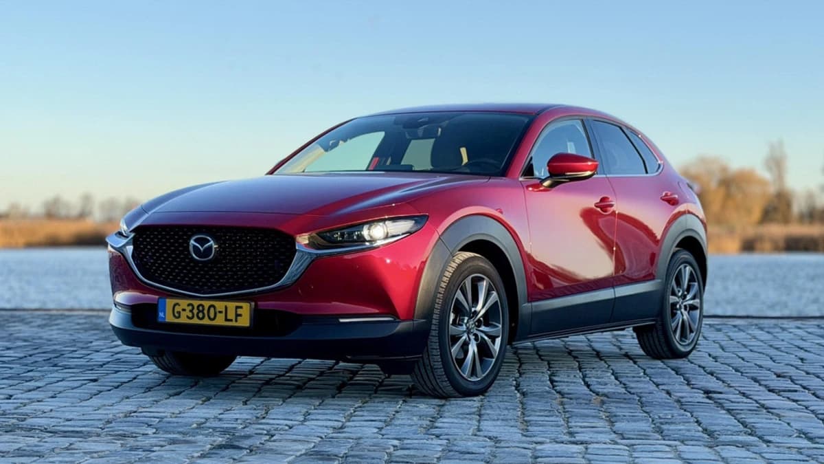 Mazda CX-30 — foto 1