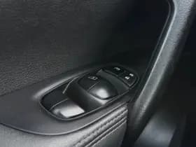 Nissan Qashqai thumbnail 23