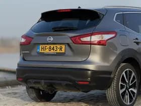 Nissan Qashqai thumbnail 4