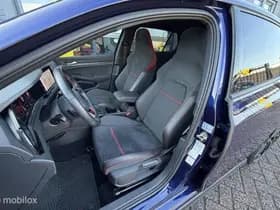 Volkswagen Golf thumbnail 11
