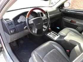 Chrysler 300C thumbnail 13