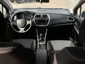 Suzuki SX4 S-Cross thumbnail 10