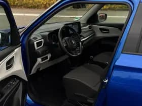 Suzuki Swift thumbnail 8