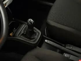 Suzuki Swift thumbnail 24