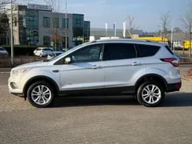 Ford Kuga thumbnail 2
