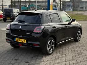 Suzuki Swift thumbnail 5