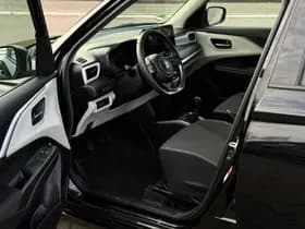 Suzuki Swift thumbnail 7
