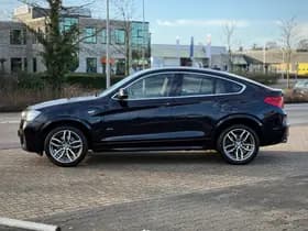 BMW X4 thumbnail 2