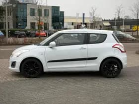 Suzuki Swift thumbnail 2