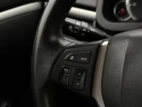 Suzuki Swift thumbnail 11