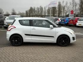 Suzuki Swift thumbnail 6