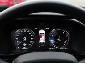Volvo XC40 thumbnail 12