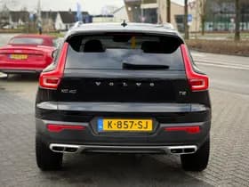 Volvo XC40 thumbnail 4