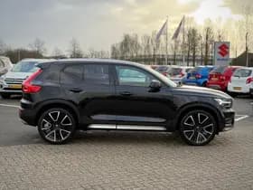 Volvo XC40 thumbnail 6