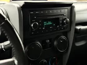 Jeep Wrangler thumbnail 13