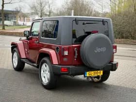 Jeep Wrangler thumbnail 3