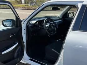 Suzuki Swift thumbnail 10