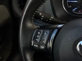Toyota Yaris thumbnail 12
