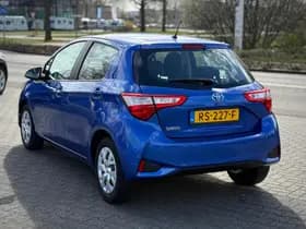 Toyota Yaris thumbnail 3