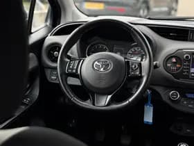 Toyota Yaris thumbnail 10
