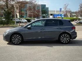 Volkswagen Golf thumbnail 2