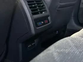 Volkswagen Golf thumbnail 35