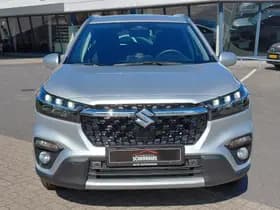 Suzuki S-CROSS thumbnail 12
