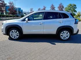 Suzuki S-CROSS thumbnail 7