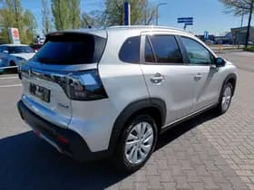 Suzuki S-CROSS thumbnail 9