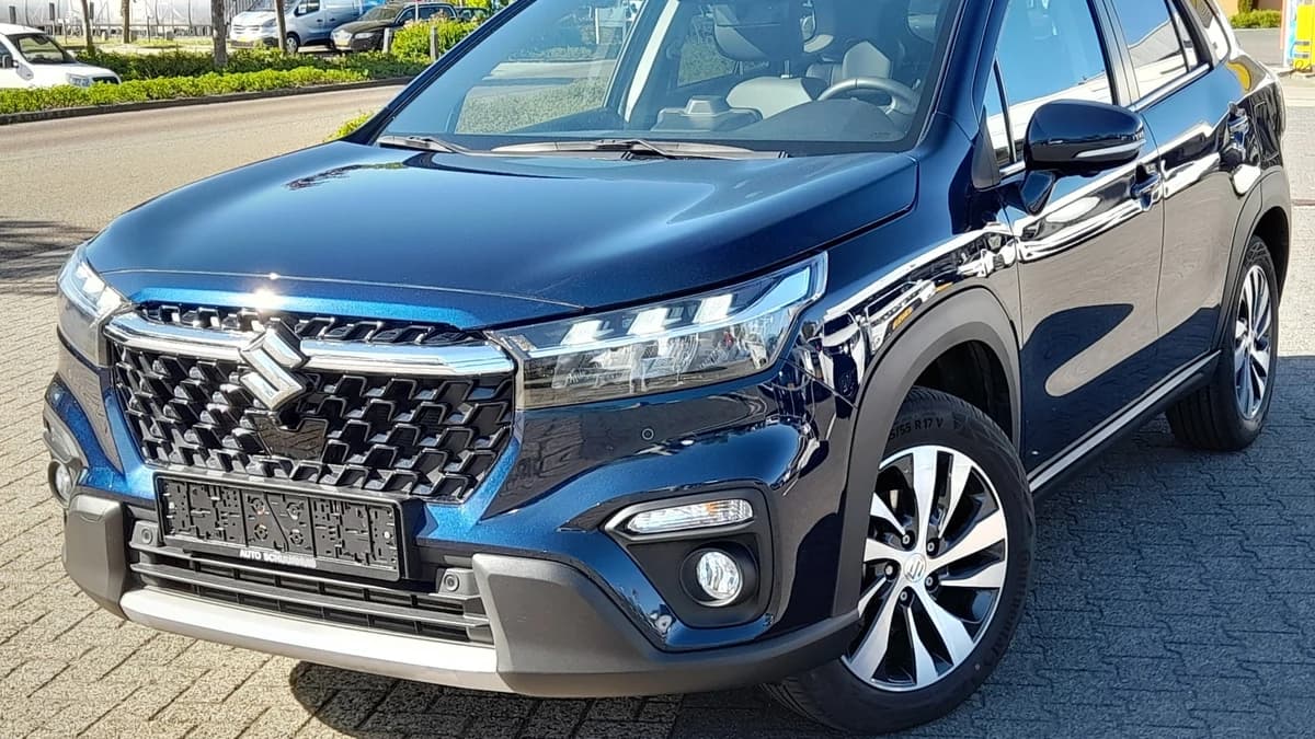 Suzuki S-CROSS — foto 1