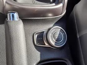 Suzuki S-CROSS thumbnail 15