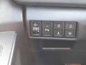 Suzuki S-CROSS thumbnail 16