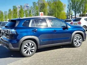 Suzuki S-CROSS thumbnail 6