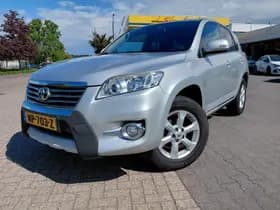 Toyota RAV4 thumbnail 8