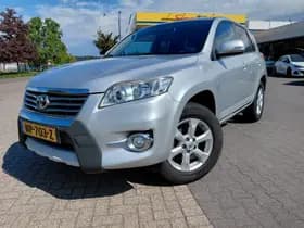 Toyota RAV4 thumbnail 10