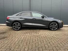 Audi A3 Limousine 30 TFSI Automaat * Carplay * Optiek Zwart * Parkeersensoren * thumbnail 4