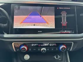 Audi Q3 35 TFSI S Line Edition * Panorama * Trekhaak * Stoelverwarming * Camera * thumbnail 12