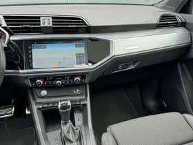 Audi Q3 35 TFSI S Line Edition * Panorama * Trekhaak * Stoelverwarming * Camera * thumbnail 17