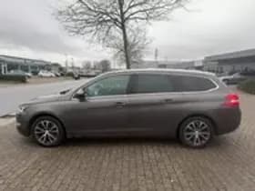 Peugeot 4.000,- Peugeot 308 SW 1.2 e-THP Allure thumbnail 2
