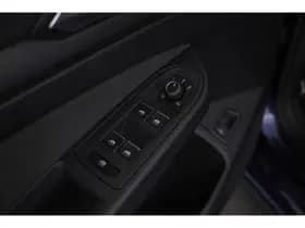 Volkswagen Golf thumbnail 16