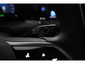 Volkswagen Golf thumbnail 24