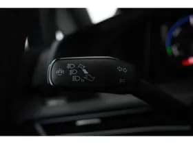 Volkswagen Golf thumbnail 26