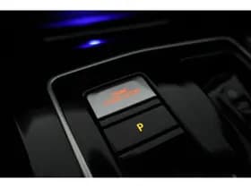 Volkswagen Golf thumbnail 32